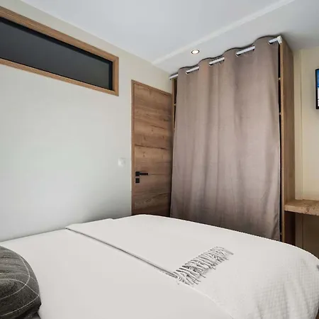 Ski-in Ski-out Fully Renovated With Panoramic Views Апартаменты *