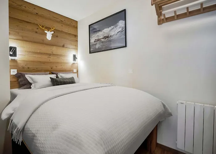 Ski-in Ski-out Fully Renovated With Panoramic Views *